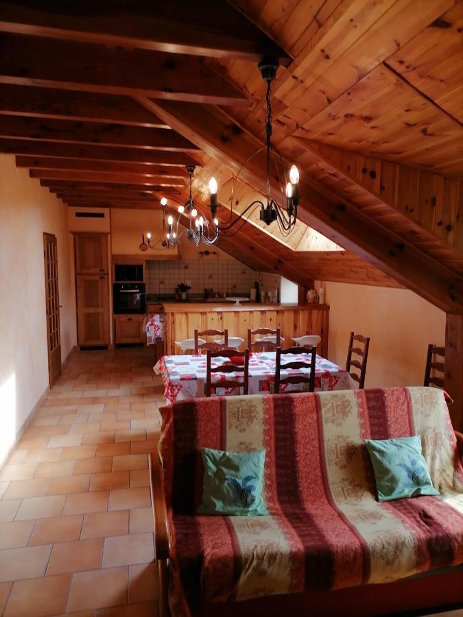 Gite A La Ferme Le Malzieu-Ville Zewnętrze zdjęcie